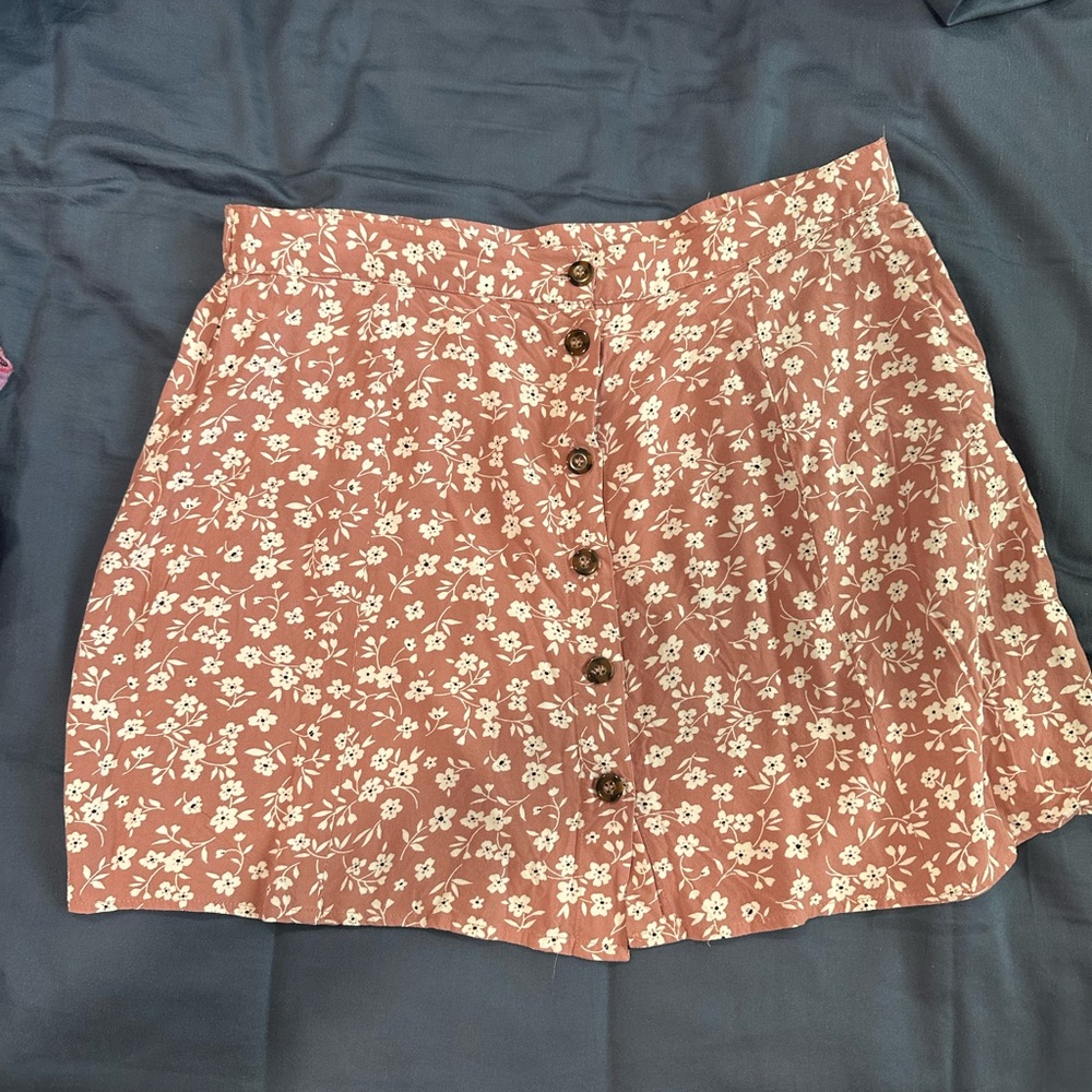 ASOS White and Red Mini A-Line Skirt Casual